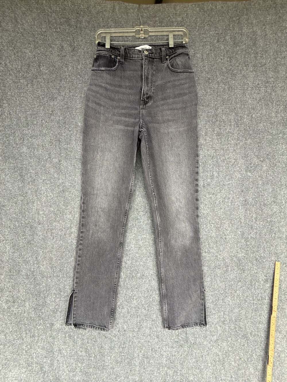 Abercrombie & Fitch The '90s Straight Ultra High Rise Jeans Size 26x29